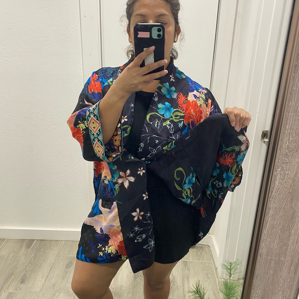 Johnyy Was reversible silk Floral Kimono with Vibrant Patterns size L - Picture 14 of 14